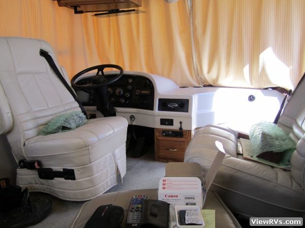 2001 Airstream XC Motorhome (A)