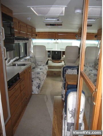 2002 Airstream Land Yacht Motorhome 30' (A)