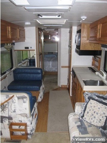 2002 Airstream Land Yacht Motorhome 30' (A)