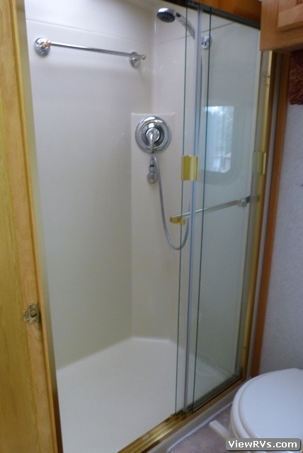 2005 Airstream Land Yacht 26' Motorhome (C)