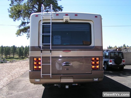 2005 Airstream Land Yacht 30' Motorhome (A)