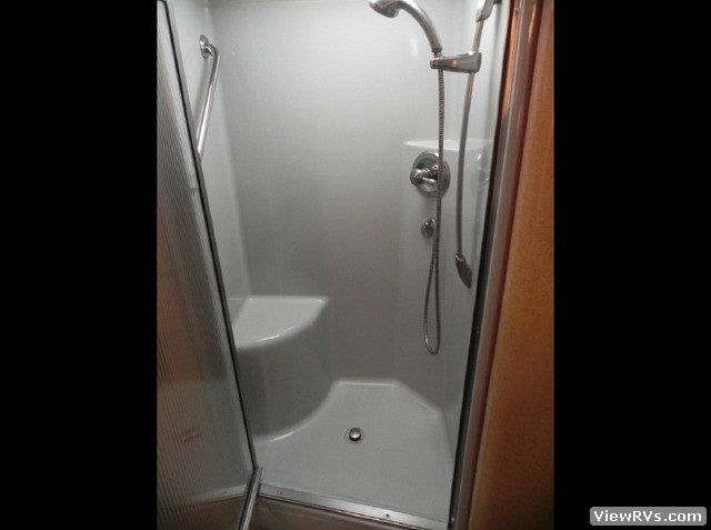 2006 Airstream Land Yacht A37 Motorhome (A)