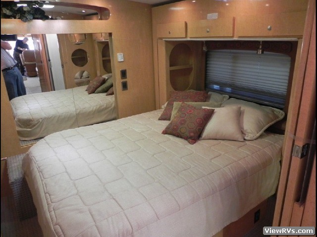 2006 Airstream Land Yacht A37 Motorhome (A)