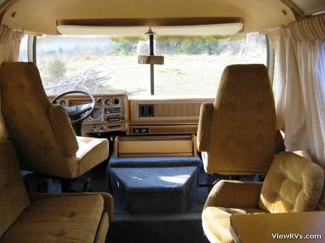 1977 Argosy 28 Motorhome (D) Interior Front