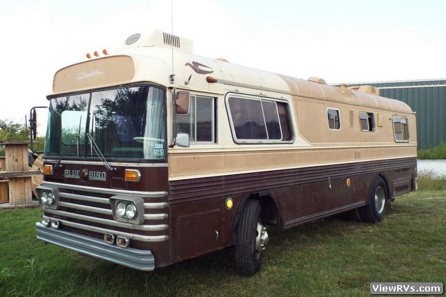 1965 Blue Bird Wanderlodge 31' Motorhome (A)