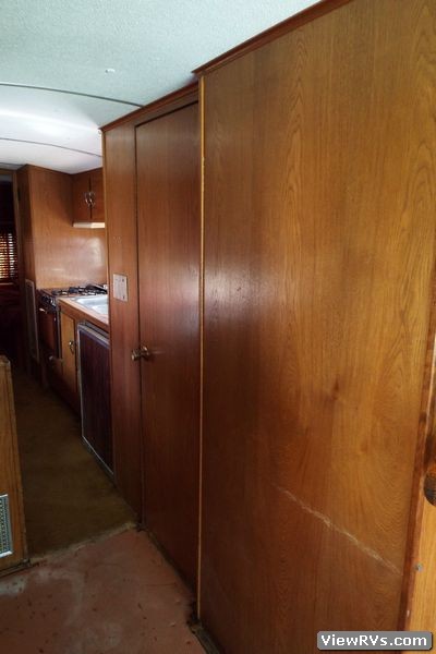 1965 Blue Bird Wanderlodge 31' Motorhome (A)