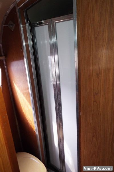 1965 Blue Bird Wanderlodge 31' Motorhome (A)