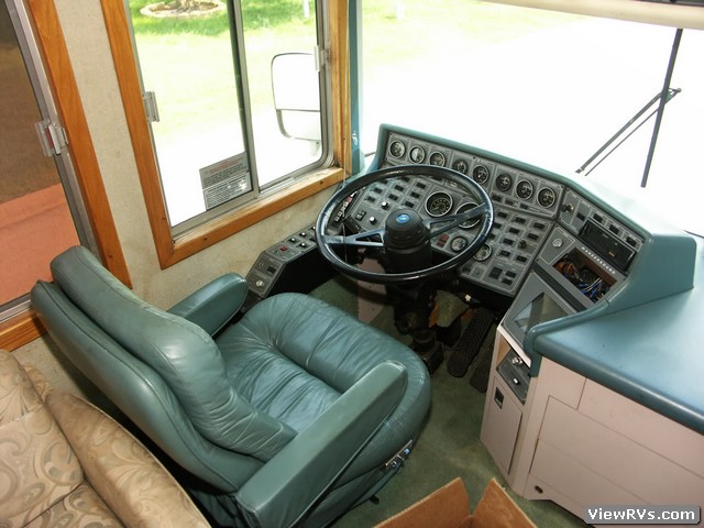1989 Blue Bird Wanderlodge SP36 Motorhome (A)