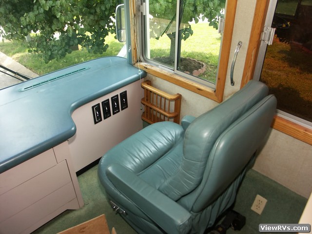 1989 Blue Bird Wanderlodge SP36 Motorhome (A)