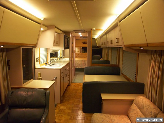 1989 Blue Bird Wanderlodge SP36 Motorhome (A)