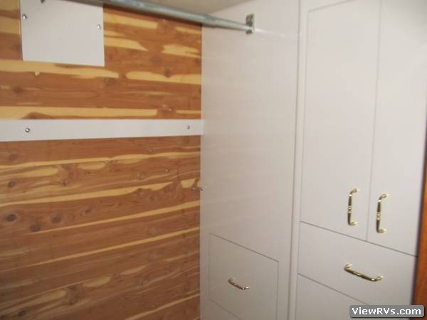 1998 Blue Bird Wanderlodge LXI 41 Motorhome (A)