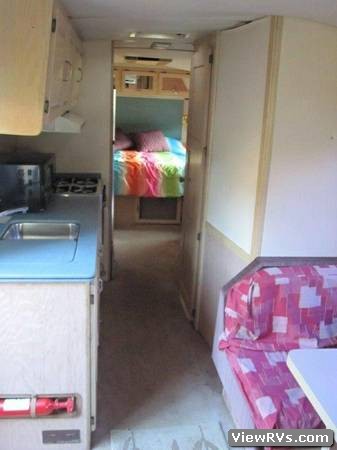 1992 Champion Ultrastar 30' Motorhome (A)