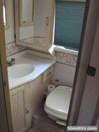 1992 Champion Ultrastar 30' Motorhome (A)