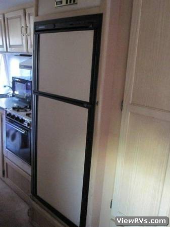 1992 Champion Ultrastar 30' Motorhome (A)