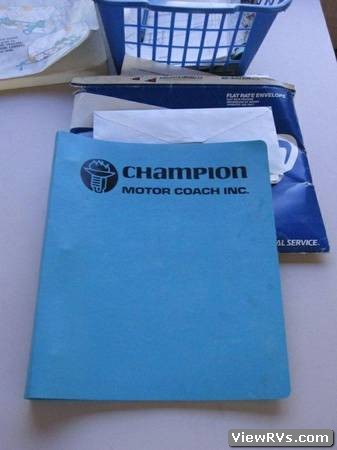 1992 Champion Ultrastar 30' Motorhome (A)