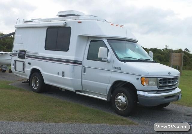 1999 Chinook Premier LT Motorhome 21