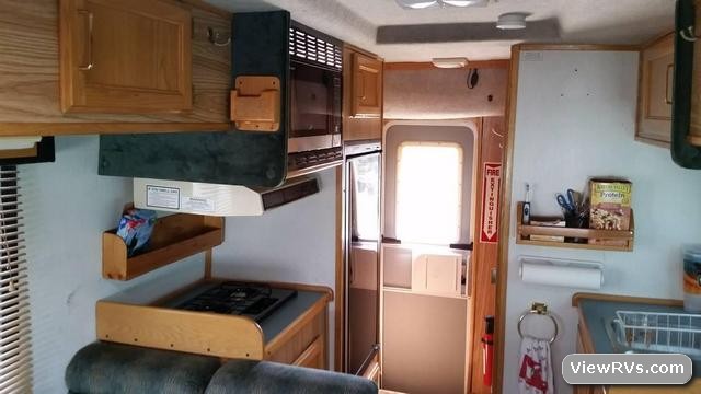 1999 Chinook Premier LT Motorhome 21