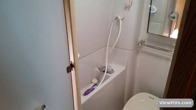 1999 Chinook Premier LT Motorhome 21