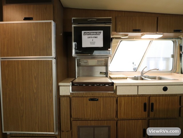 1975 FMC 2900R Motorhome
