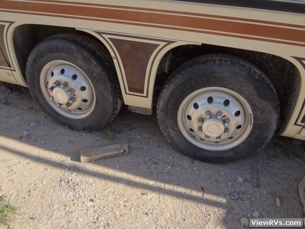 1977 GMC Eleganza II Motorhome 26' (A)