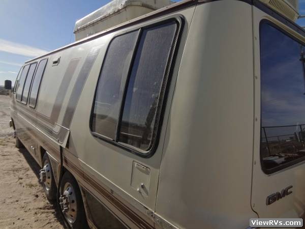 1977 GMC Eleganza II Motorhome 26' (A)