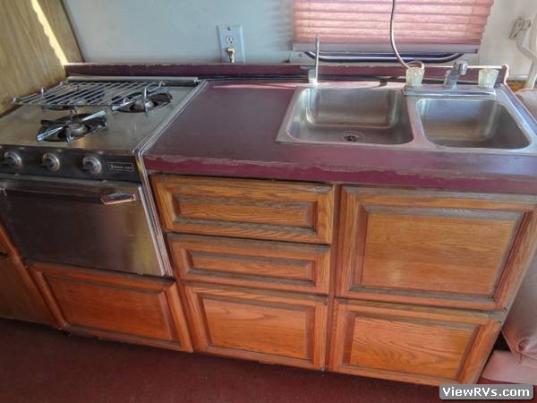 1977 GMC Eleganza II Motorhome 26' (A)