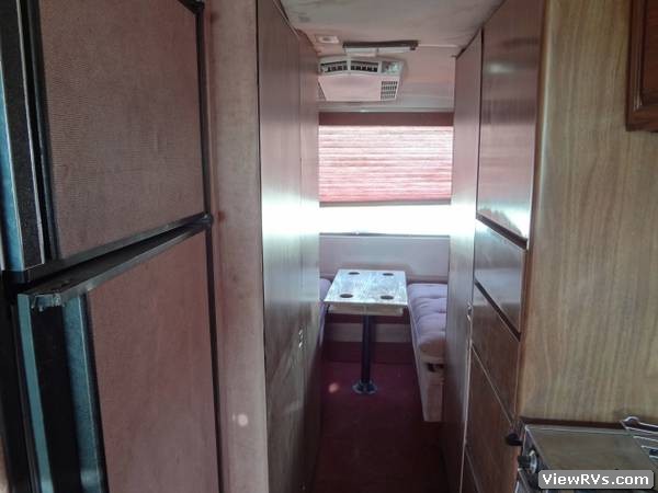 1977 GMC Eleganza II Motorhome 26' (A)