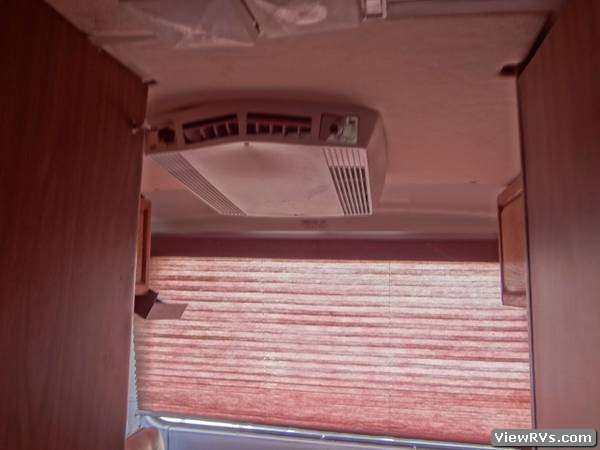 1977 GMC Eleganza II Motorhome 26' (A)