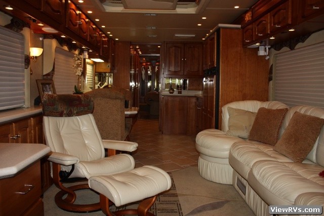 2001 Monaco Signature General 45' Motorhome (A)
