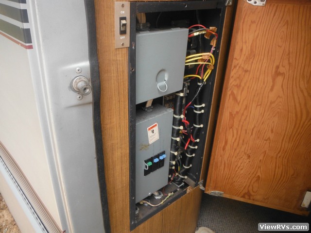 1980 Vixen Motorhome 21' (B)