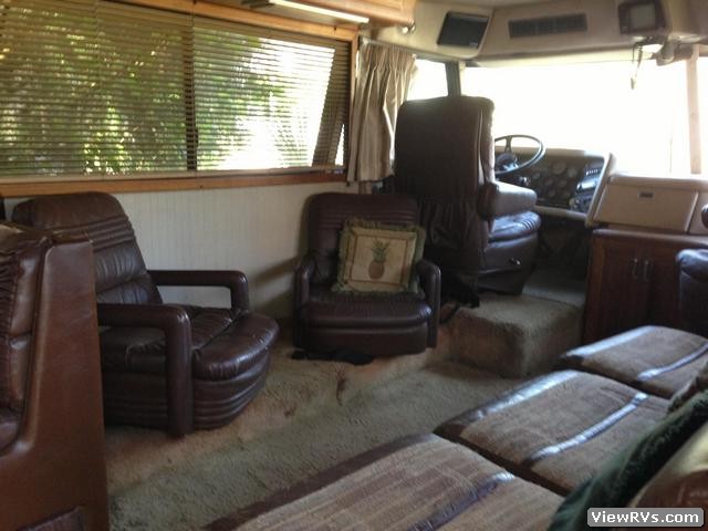 1987 Vogue Motorhome 35' Crown Bus (A)