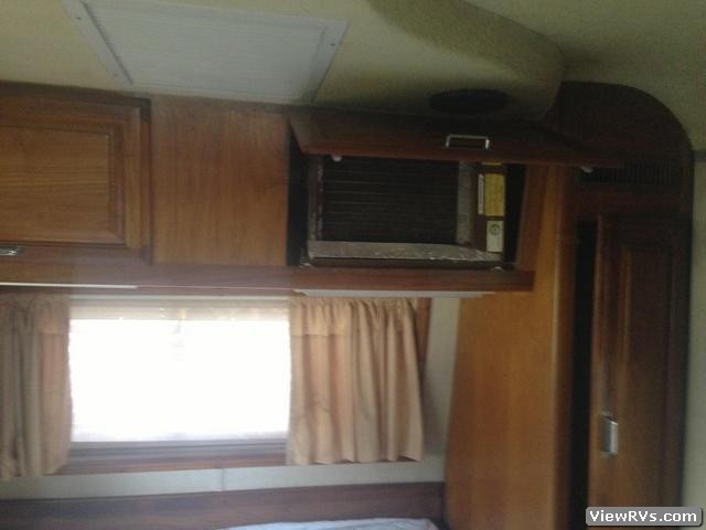 1987 Vogue Motorhome 35' Crown Bus (A)