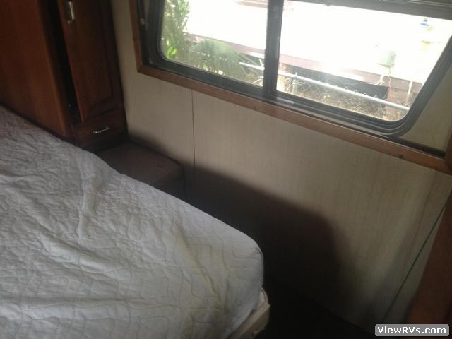 1987 Vogue Motorhome 35' Crown Bus (A)