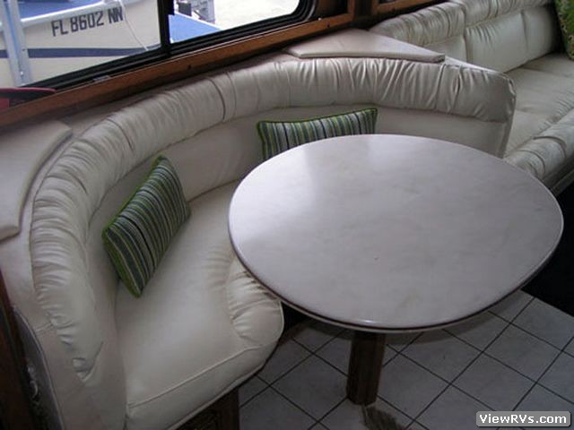 1989 Vogue Prime vista 35' Motorhome (A)