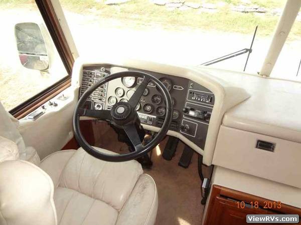 1991 Vogue IV 4 34' Motorhome (A)