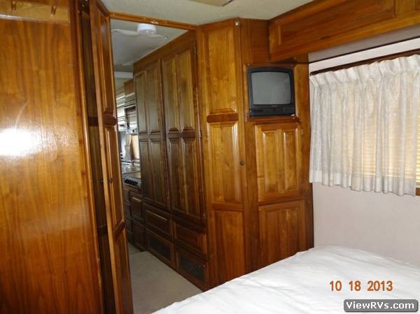 1991 Vogue IV 4 34' Motorhome (A)