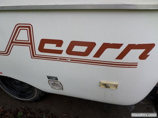 1980 Acorn 13' Molded Fiberglass Travel Trailer (A)
