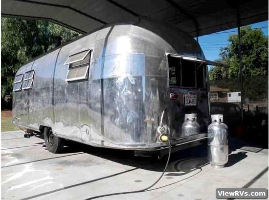1952 Airstream Travel Trailer Flying Cloud (A)