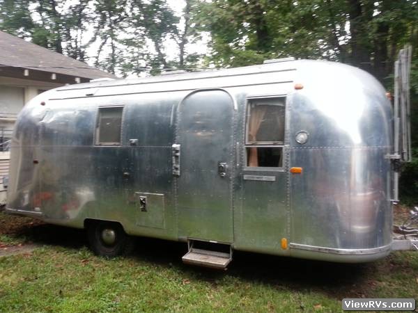 1966 Airstream Travel Trailer Safari 22' (B)