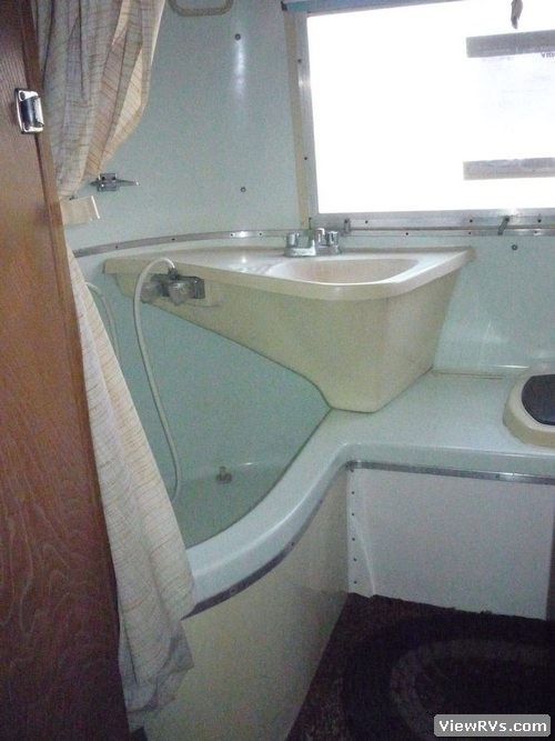 1966 Airstream Safari 22' Travel Trailer (A)