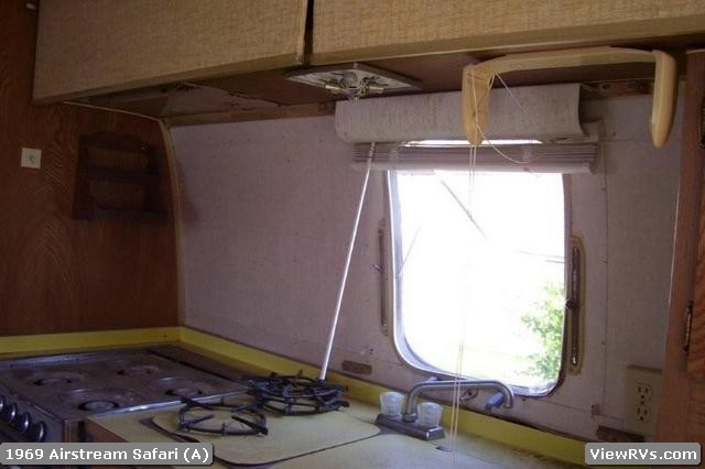 1969 Airstream Safari 23' Travel Trailer (A)
