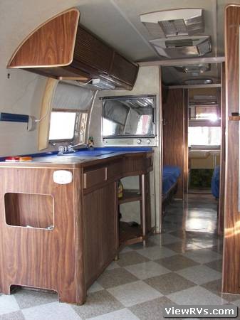 1977 Airstream Sovereign 31' Travel Trailer (A)