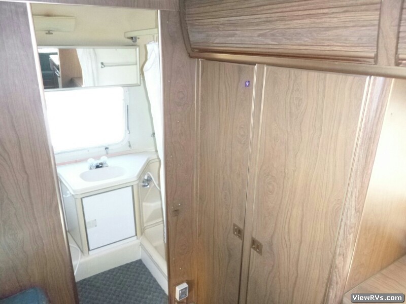 1974 Airstream Travel Trailer Safari 23' (B)