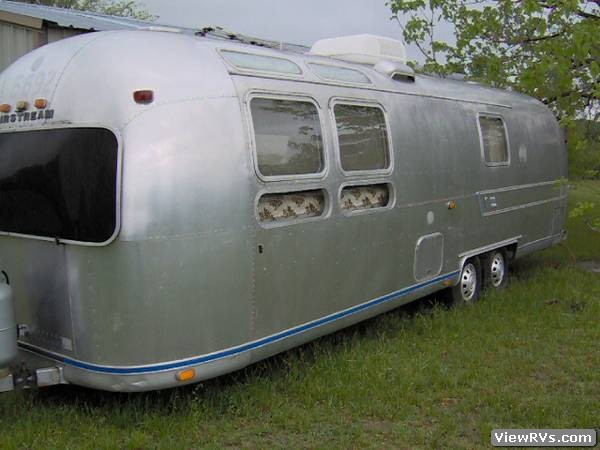 1974 Airstream Trailer Sovereign of the Road 31' (D)