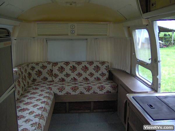 1974 Airstream Trailer Sovereign of the Road 31' (D)