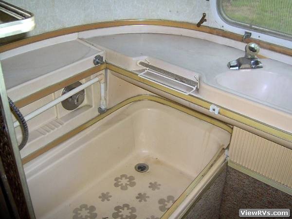 1974 Airstream Trailer Sovereign of the Road 31' (D)