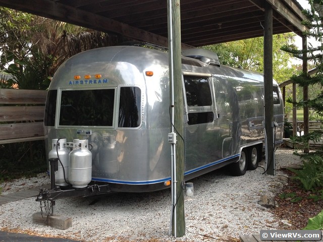 1975 Airstream Ambassador 29' Travel Trailer (A)