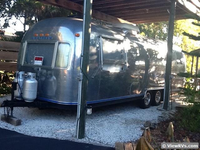 1975 Airstream Ambassador 29' Travel Trailer (A)