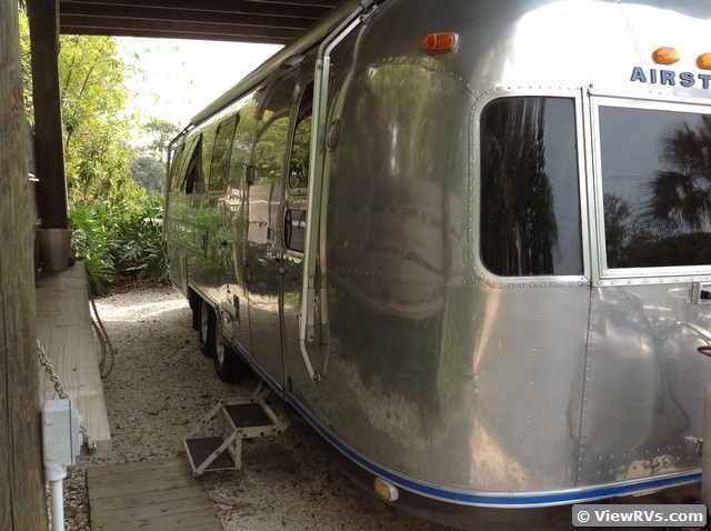 1975 Airstream Ambassador 29' Travel Trailer (A)