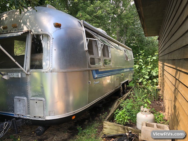 1981 Airstream International 31 travel trailer
